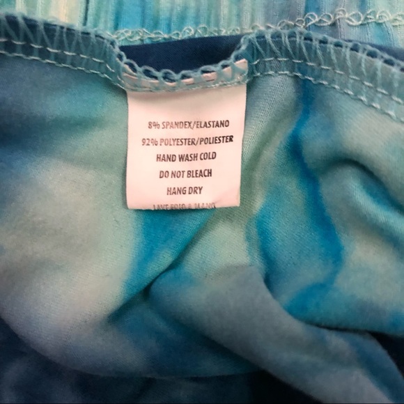 Shorts - Picture 3 of 3